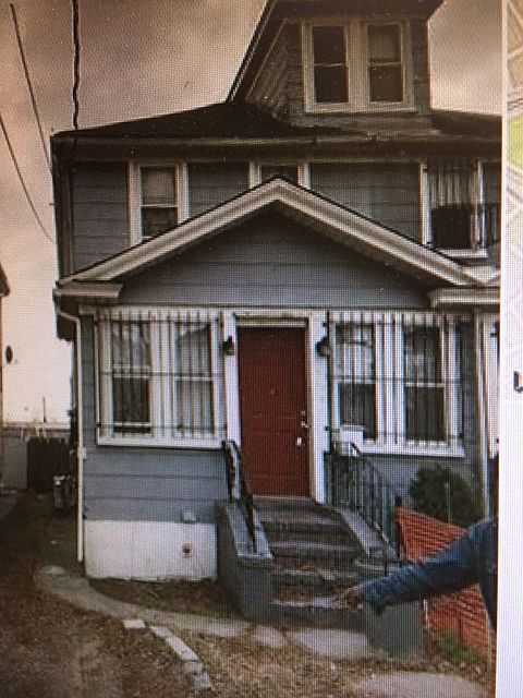 1st image of 16826 106th Ave