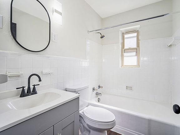 5th image of 247 Parkway Ave APT 2