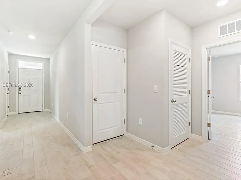 3021 N Lakewood Rd — Photo 10