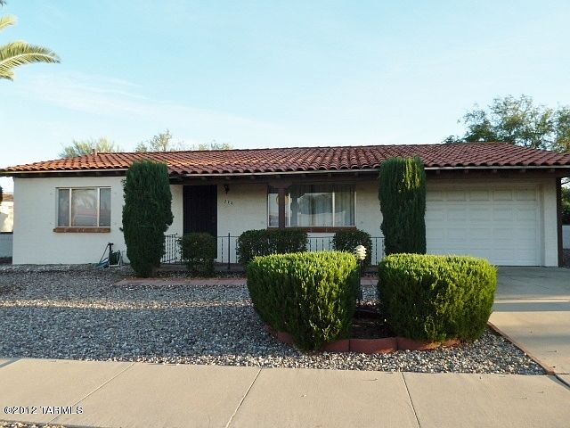 1st image of 222 E El Naranjo