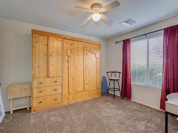 5th image of 2726 N Hawthorn Dr