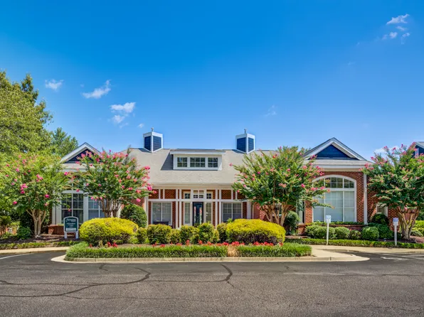 Sterling Glen Apartments