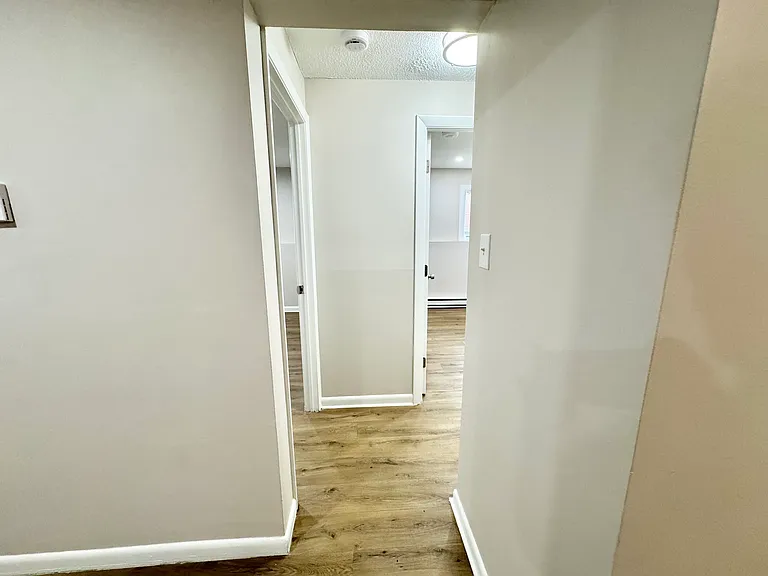 328 Greenwood St #B14 — Photo 4