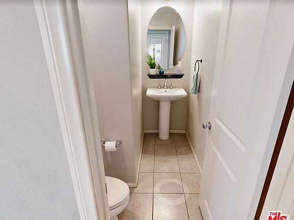 3rd image of 199 Rosewood St