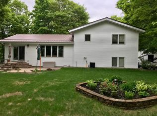 14368 E Fox Lake Rd, Detroit Lakes, MN 56501