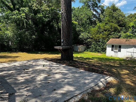 3rd image of 4908 Regent Rd