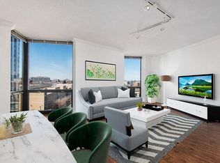 1120 N LaSalle, Chicago, IL 60610