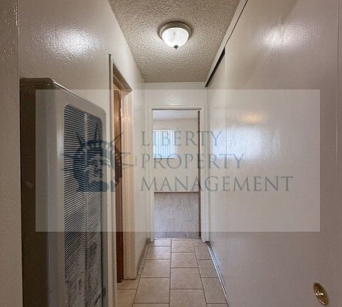 5th image of 504 E Elm St #12