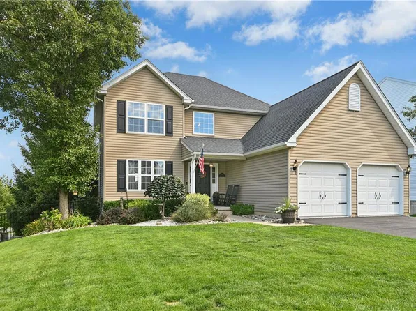 3743 Notch St, Macungie, PA 18062