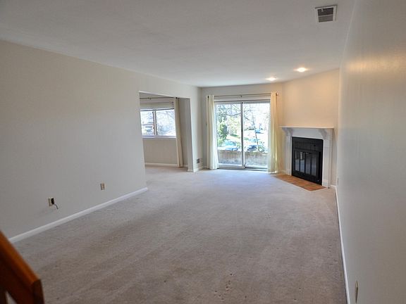 Spacious Living/ Family Room