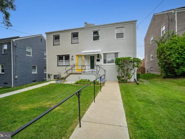 5056 11th St NE, Washington, DC 20017