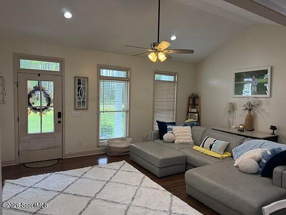 2nd image of 3129 Rhett Cir