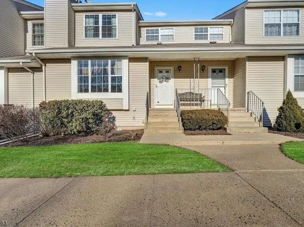 80 Freemont Ct #A, Somerset, NJ 08873