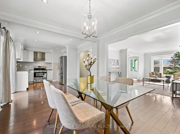 1207 Pinegrove Rd, Oakville, ON L6L 2W8
