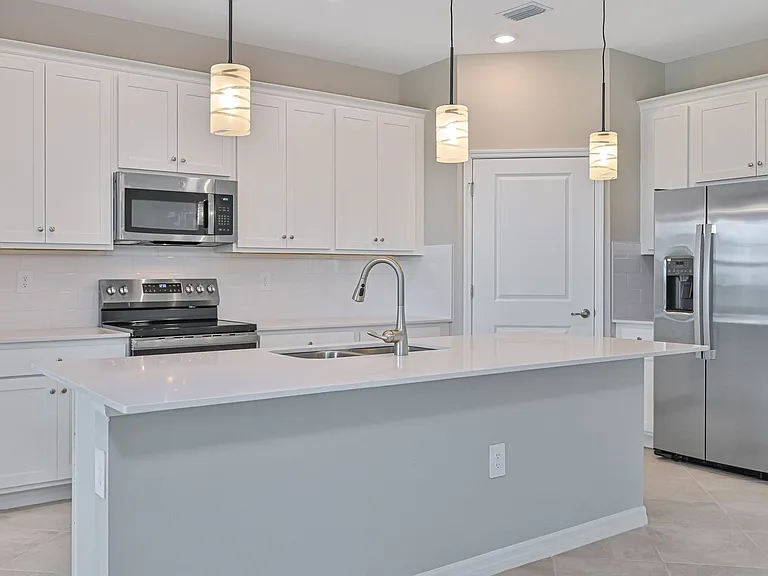 20550 Hazelnut Ct S #1823 — Photo 10