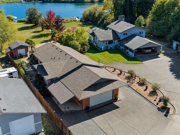 170 Wavell Rd, Lake Cowichan, BC V0R 2G0