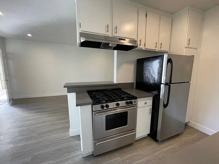 5307 Sepulveda Blvd. — Photo 9