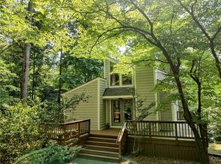 1519 N Woodbury Rd, Seneca, SC 29672