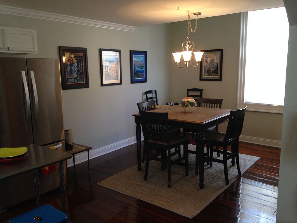 Light Roomy Dining