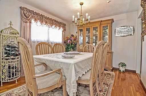 5th image of 4 Sloan Cir
