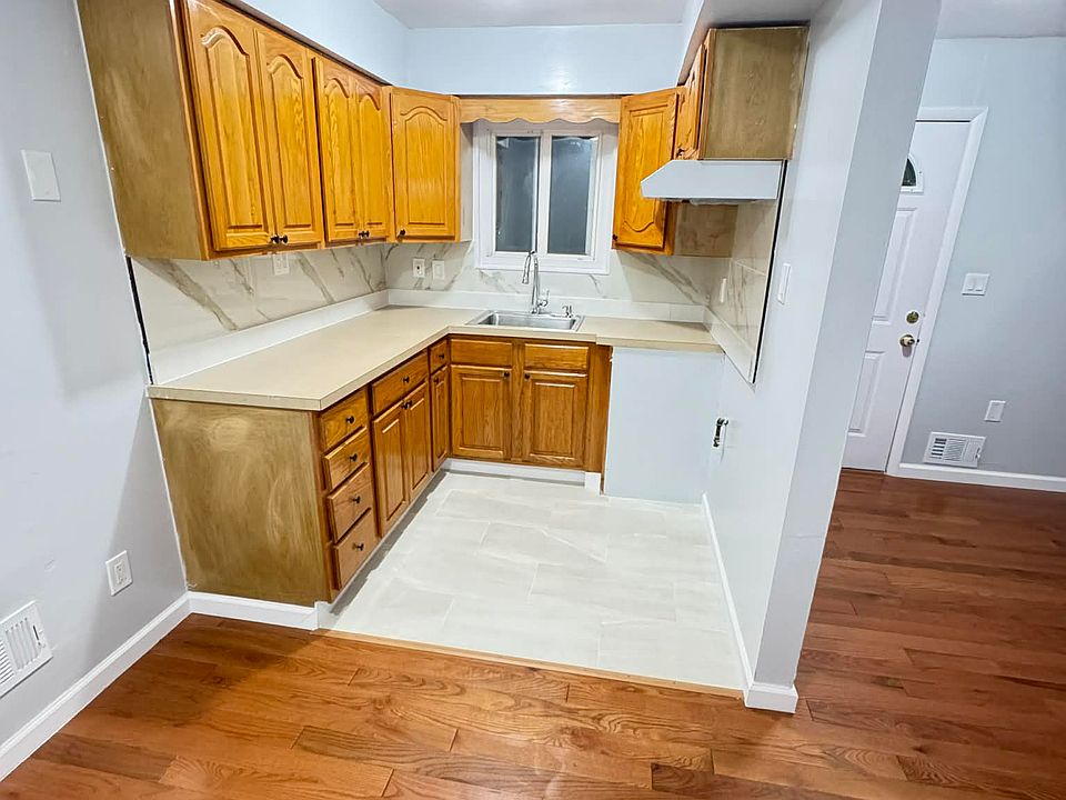 1st image of 316 Wilson Ave #1B