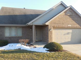 1804 Elizabeth Cir, Sycamore, IL 60178