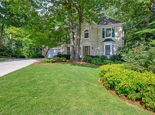 240 Willow Brook Dr, Roswell, GA 30076