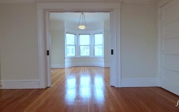 3rd image of 842 14th St