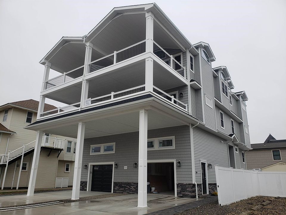 1st image of 111 47th St E #Sea