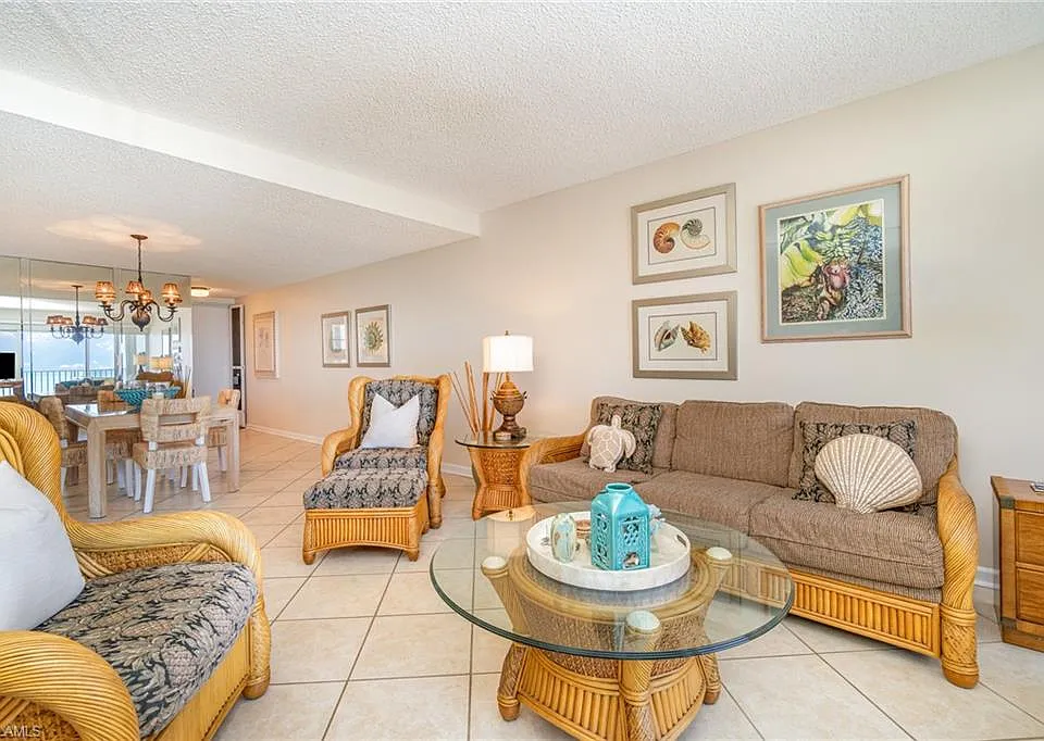 3443 Gulf Shore Blvd N #609