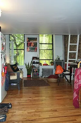 Rented by Tower Brokerage | media 24