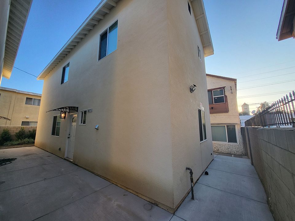 1st image of 14871-2 Adams St