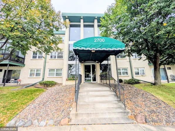 2700 Dale St N #A214, Roseville, MN 55113
