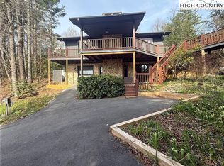 174 Spruce Pine Rd, Newland, NC 28657