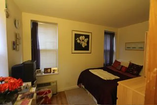 Rented by Robyn Lee, LREB | media 41