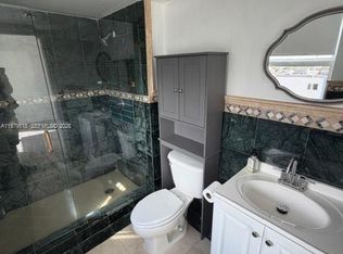 2665 SW 37th Ave APT 914, Miami, FL 33133