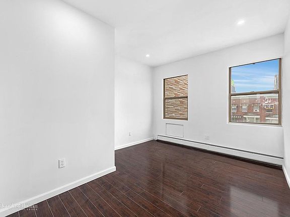 2nd image of 307 Palmetto St