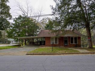 25 N 2nd St, Bay Springs, MS 39422