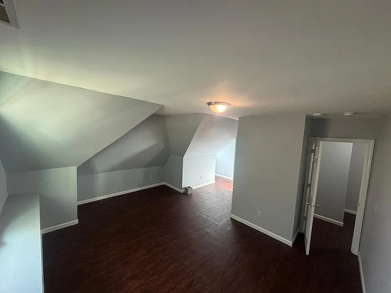 40 Center St — Photo 11