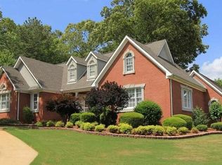 215 Canaan Cir, Anniston, AL 36207