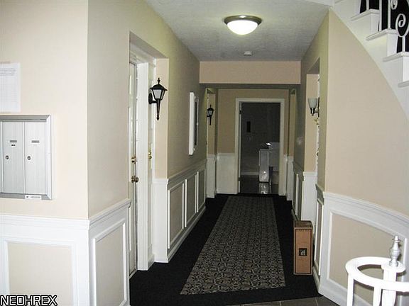 4th image of 4 Meadowlawn Dr Unit 19