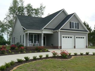 1422 Canter Way, Ayden, NC 28513