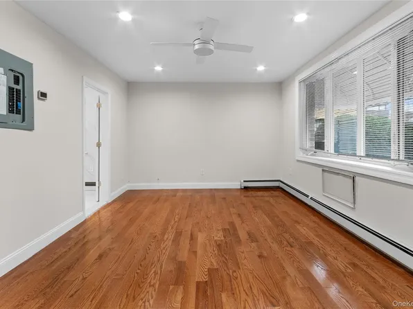 14209 45th Ave, Flushing, NY 11355