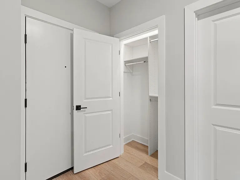 2624 Trenton Ave #206 — Photo 24