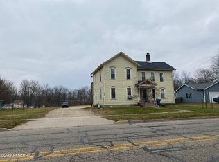 325 S Sherwood Ave, Plainwell, MI 49080