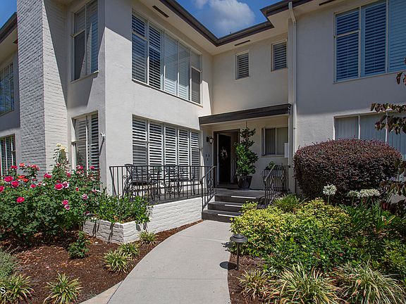 3rd image of 707 S Orange Grove Blvd APT B