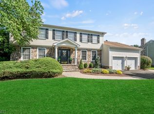 15 Meester St, Mahwah, NJ 07430