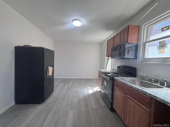 486 3rd street, Colonie, NY 12206