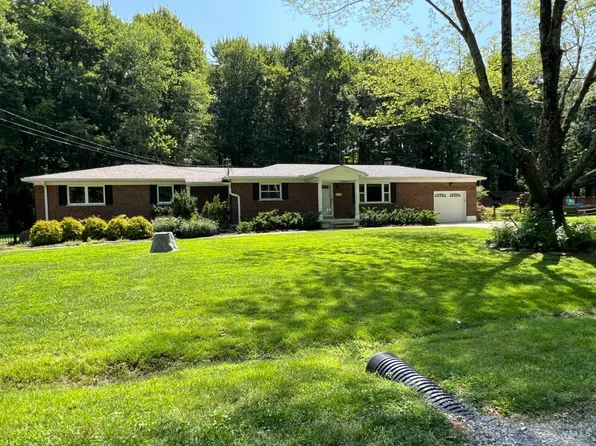 3694 Jones Dr, Amelia, OH 45102