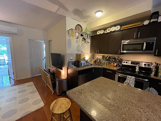 Rented by Coda Real Estate NYC | media 21